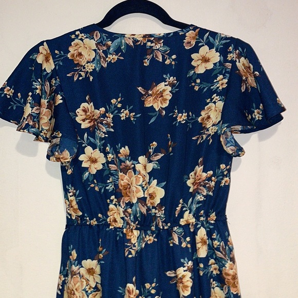 Dress XS EUC - Picture 10 of 15